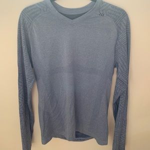 Lululemon Metal Vent Tech Long Sleeve V Neck SZ S